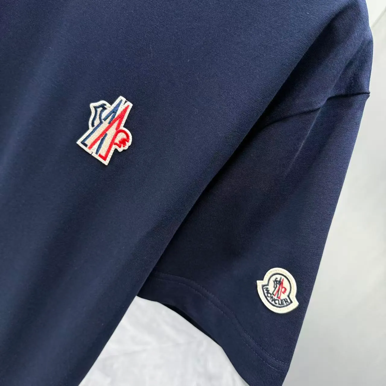 MONCL* * 2026 New Arrival T logo ：Black White Dark Blue Sizes：S M L XL XXL